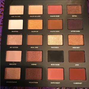 NIB Iconic London Eyeshadow Palette